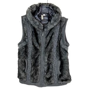 Faux Fur Hooded Gray Vest by Green Tea Size Medium